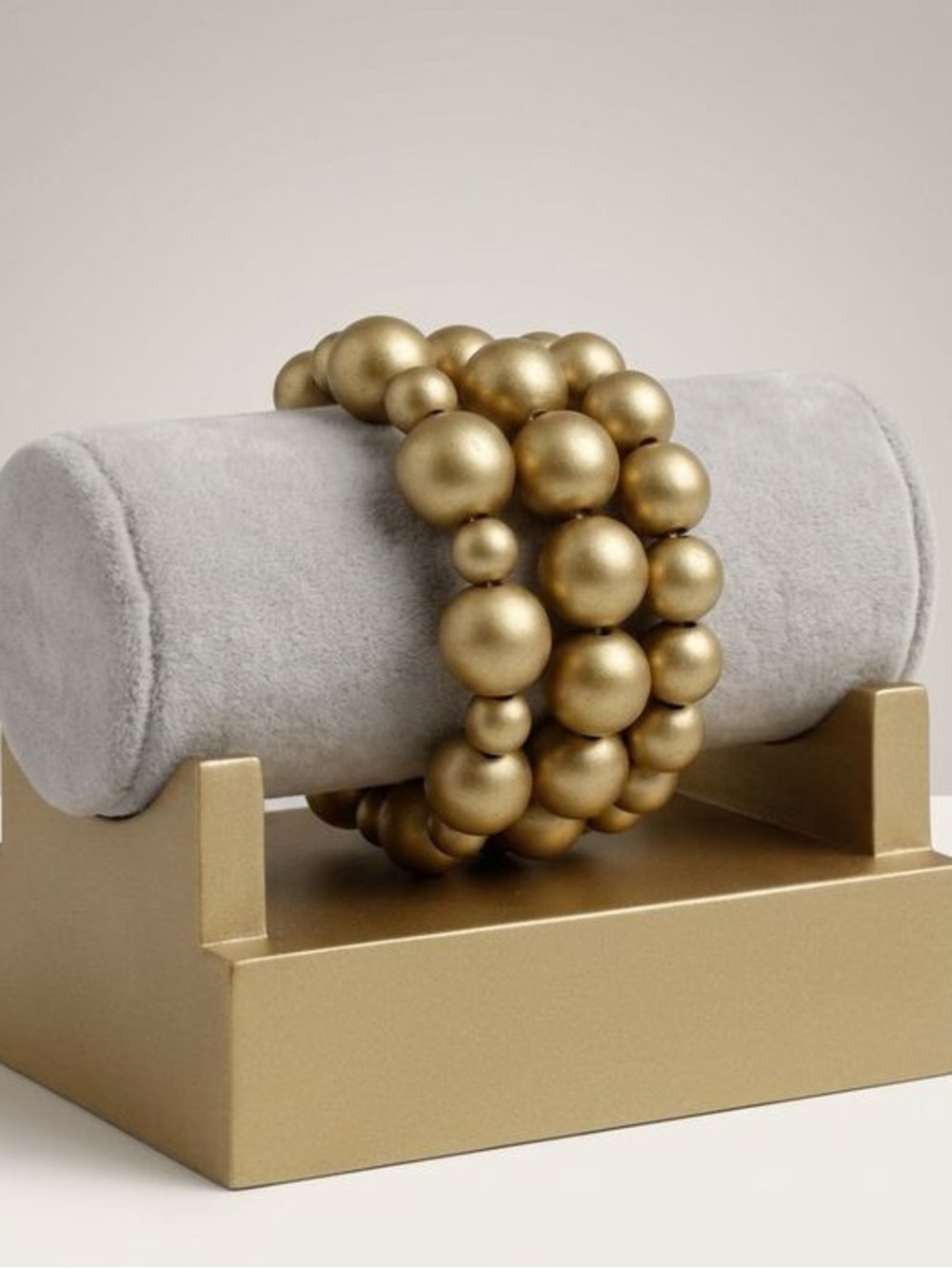 🔥🔥🆕Matte Gold Pearl Stretch Bracelet 3 strand